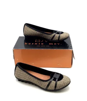 Bernie Mev Women's Beige Slip-On Round Toe Ballet Flats - Size EUR 38