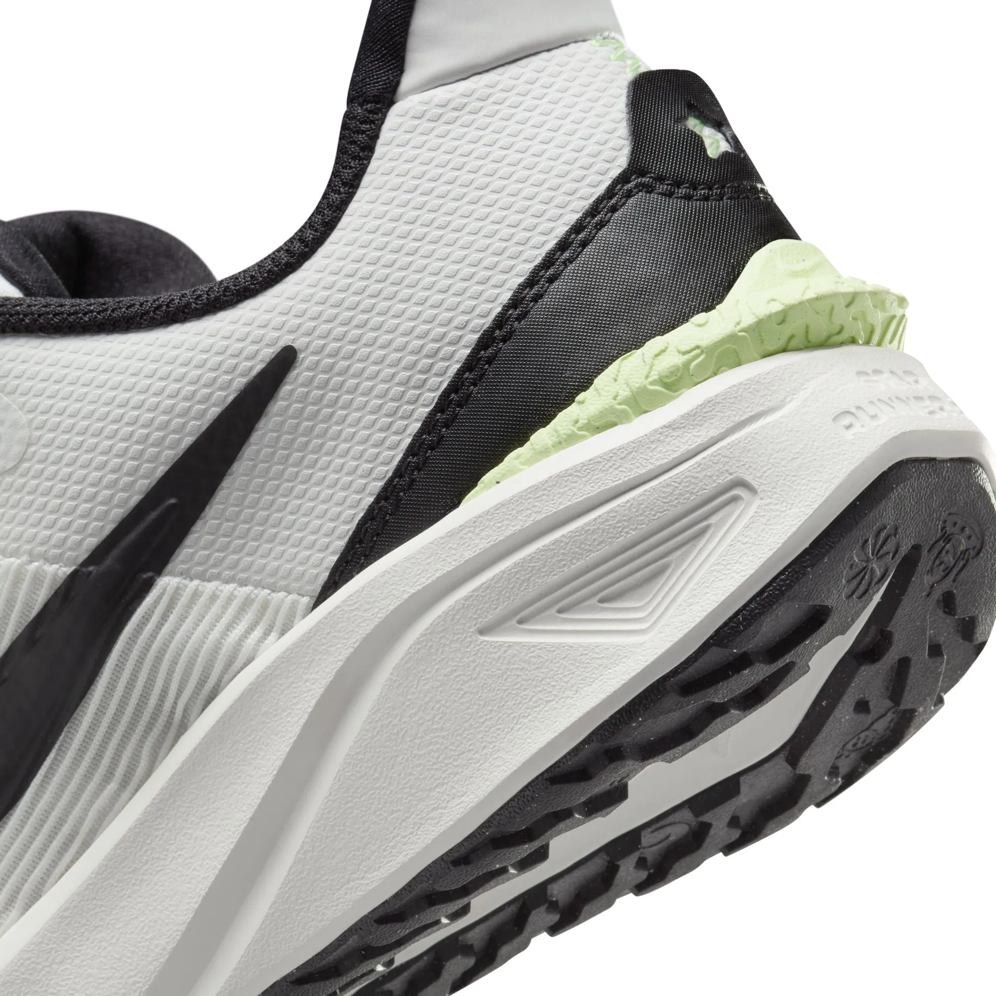 Boys' Nike Youth Star Runner 4