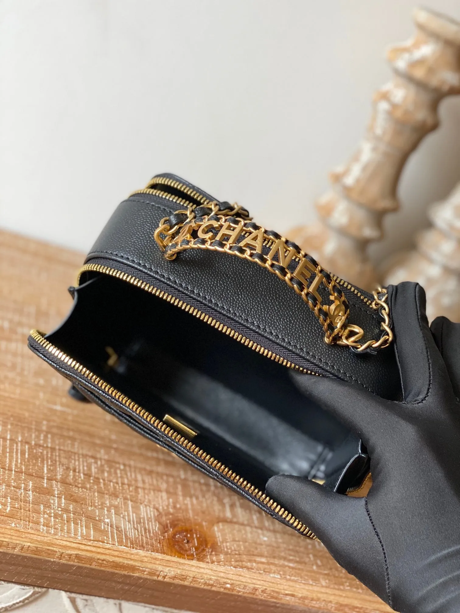CHL Small Vanity Case Gold Hardware Black For Women, Women&#8217;s Handbags, Shoulder Bags 5.9in/15cm AS3228 B08008 94305