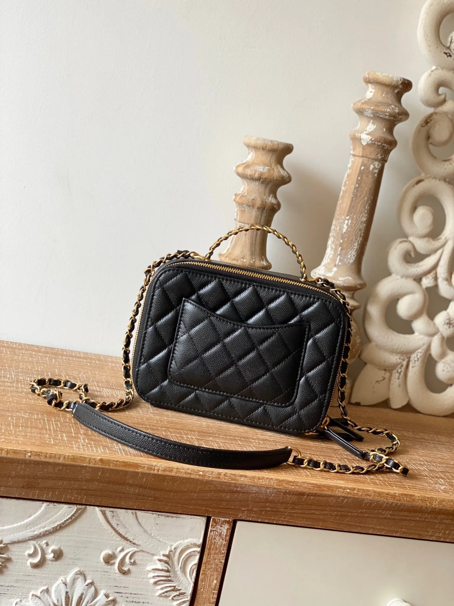 CHL Small Vanity Case Gold Hardware Black For Women, Women&#8217;s Handbags, Shoulder Bags 5.9in/15cm AS3228 B08008 94305