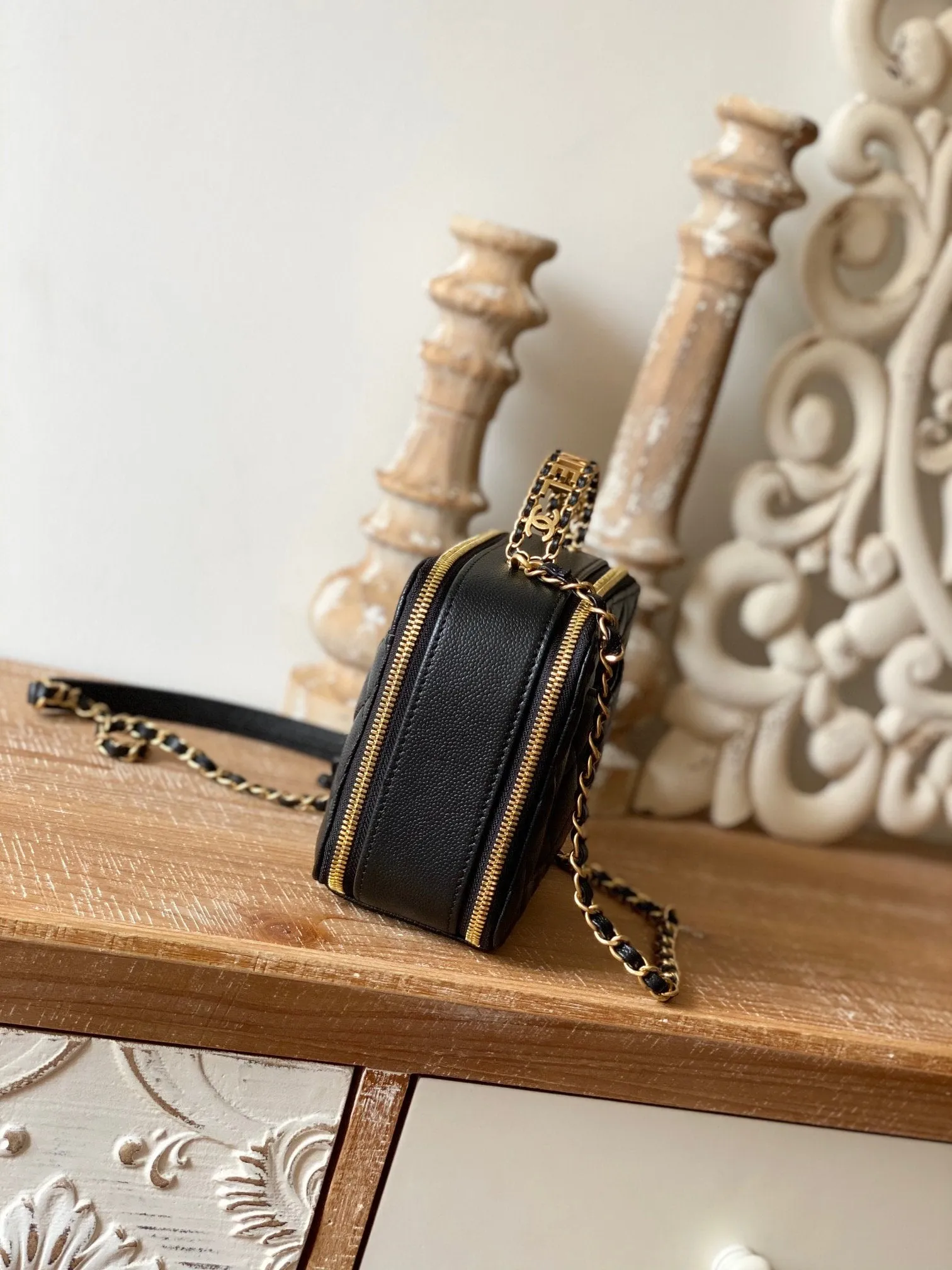 CHL Small Vanity Case Gold Hardware Black For Women, Women&#8217;s Handbags, Shoulder Bags 5.9in/15cm AS3228 B08008 94305