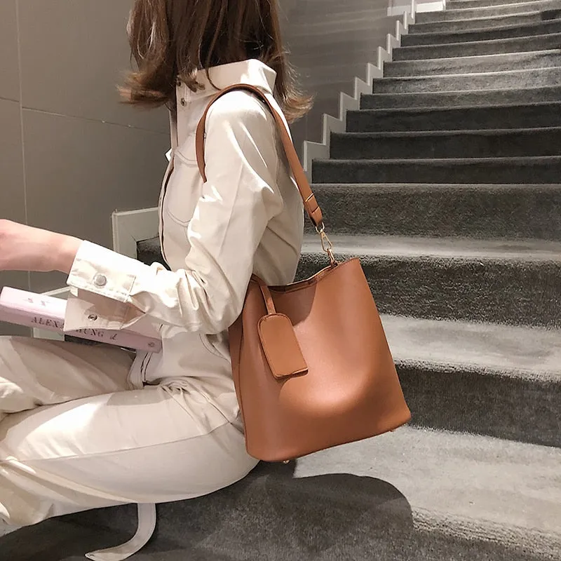 Christmas Gift casual wide strap bucket bag designer women shoulder bags luxury pu crossbody bag large capacity messenger bag simply purse 2021
