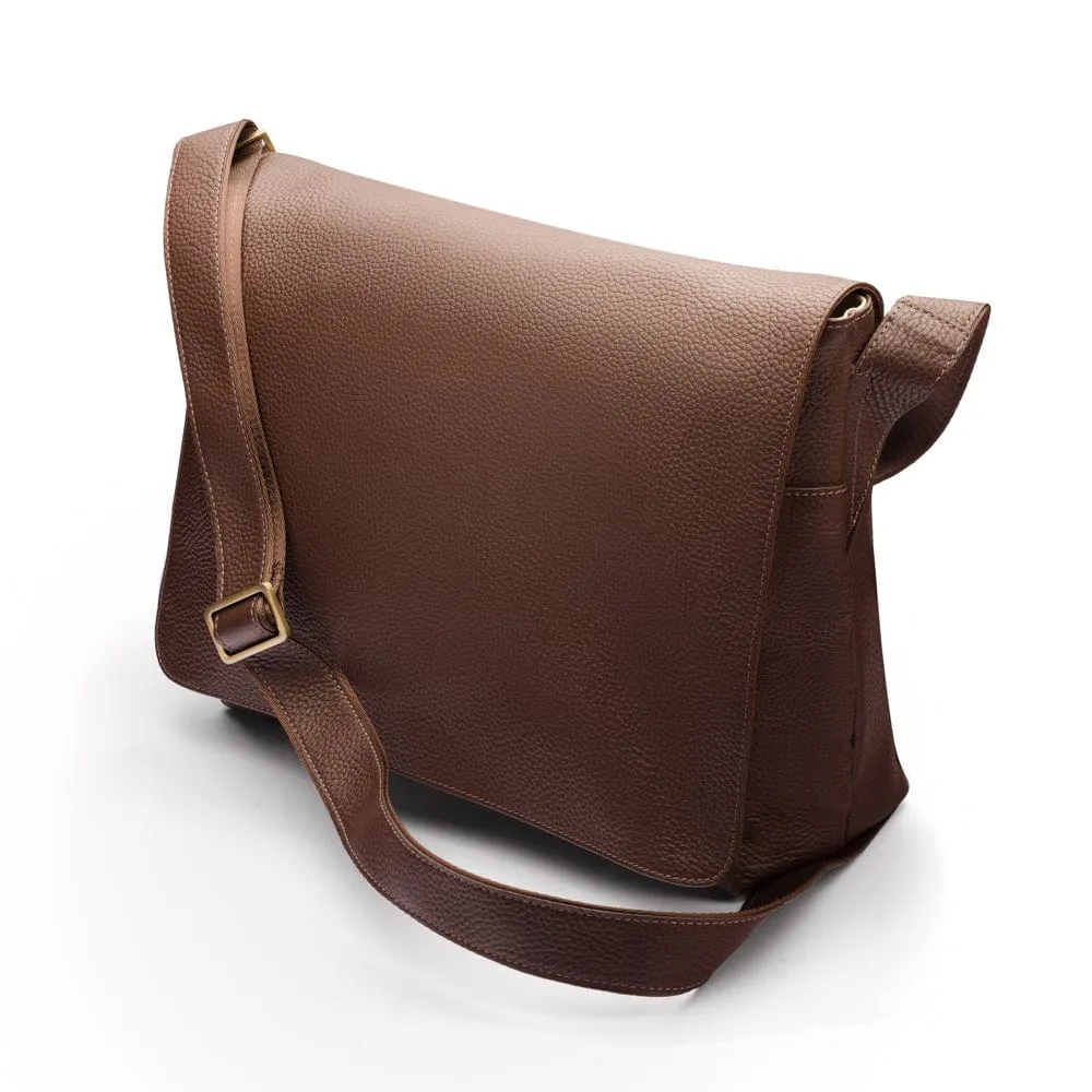 Classic Postman's Leather Messenger Bag - Brown Pebble Grain