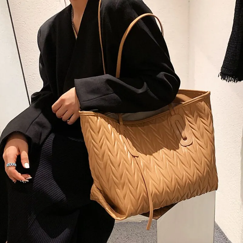 Large-Capacity Black Bag Handbags Women's Bag LEFTSIDE Winter  Fashion New Style Fashion All-Match Simple Shoulder Bag Tote Bag