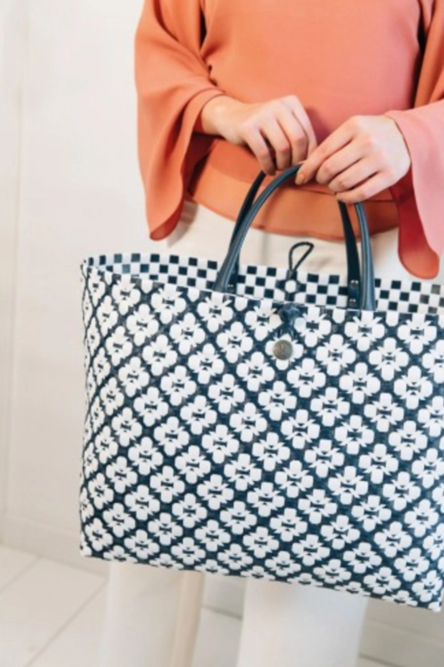 Motif Bag | Navy & White