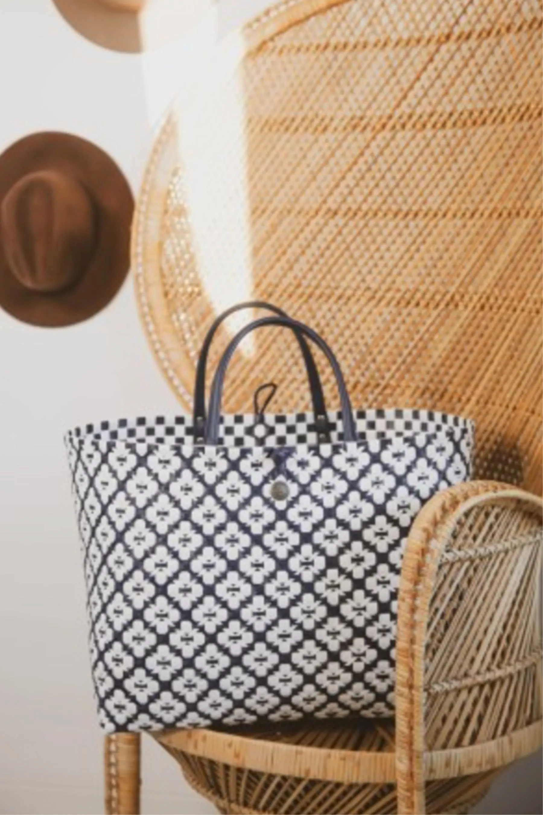 Motif Bag | Navy & White