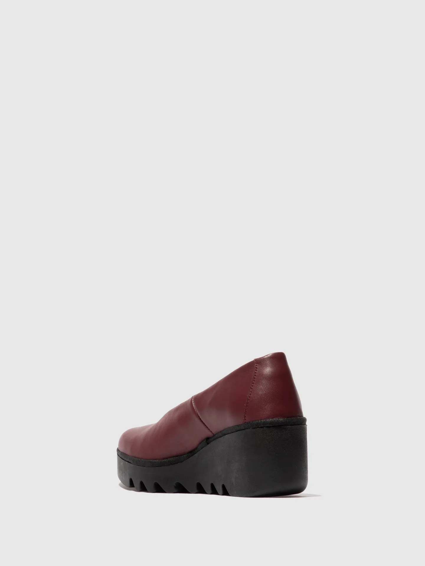 Slip-on Shoes BESO246FLY WINE