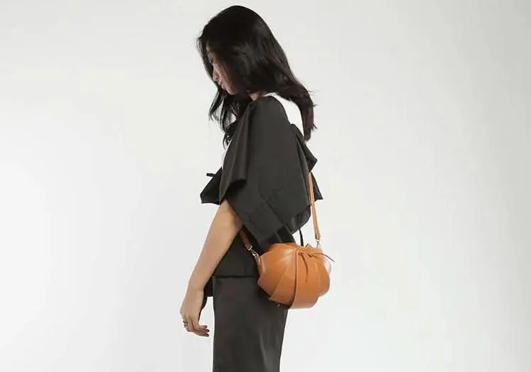 Small Round Beetle Bag | Green Leather Crossbody