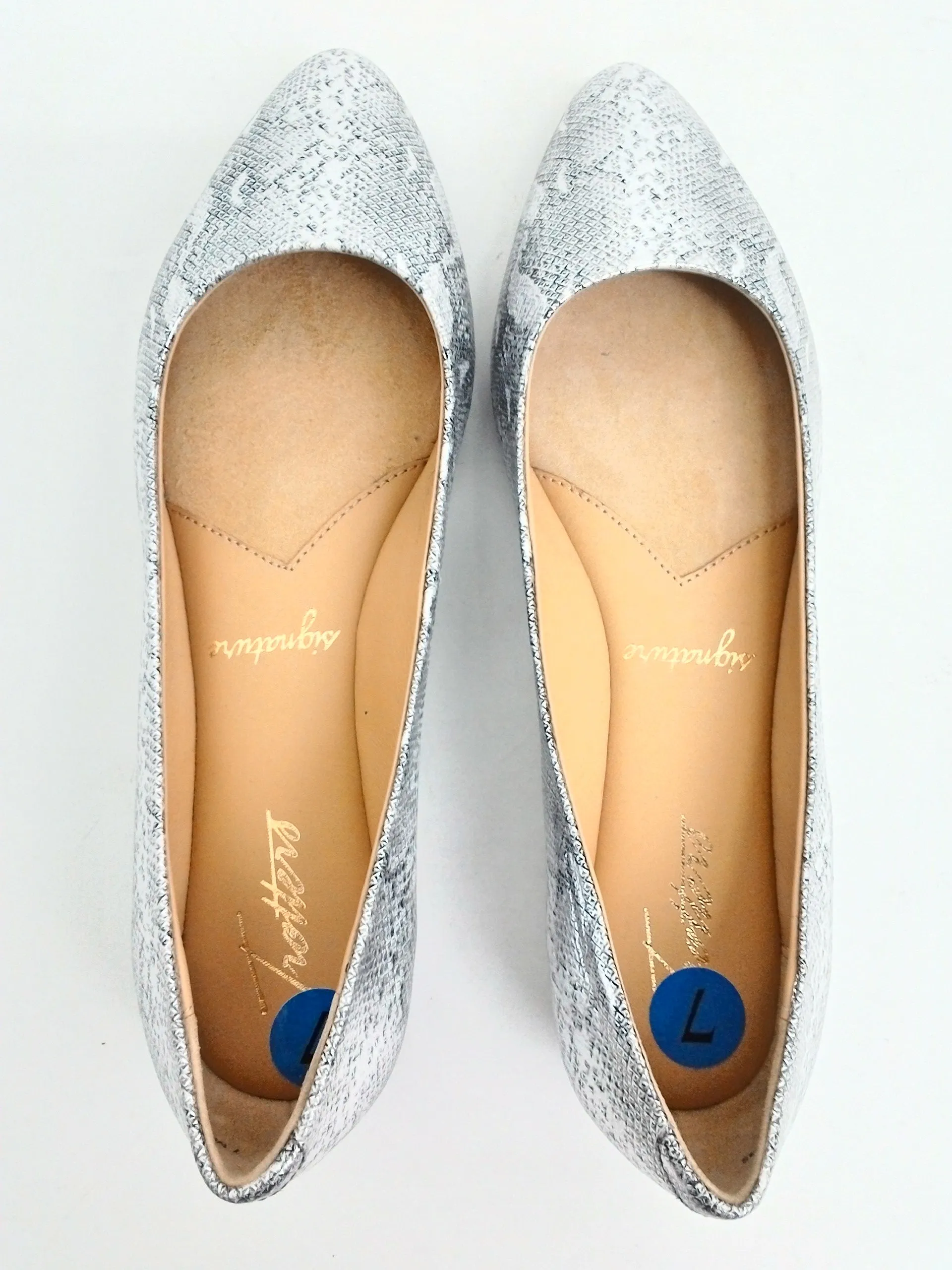 Trotters Women's Silver Leather Flats Size 7 M