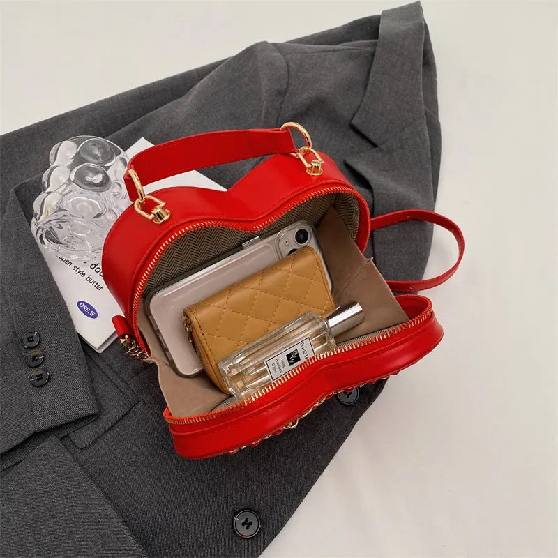 Women's Fashion Love-Shaped Large Capacity Chain Shoulder Messenger Bag